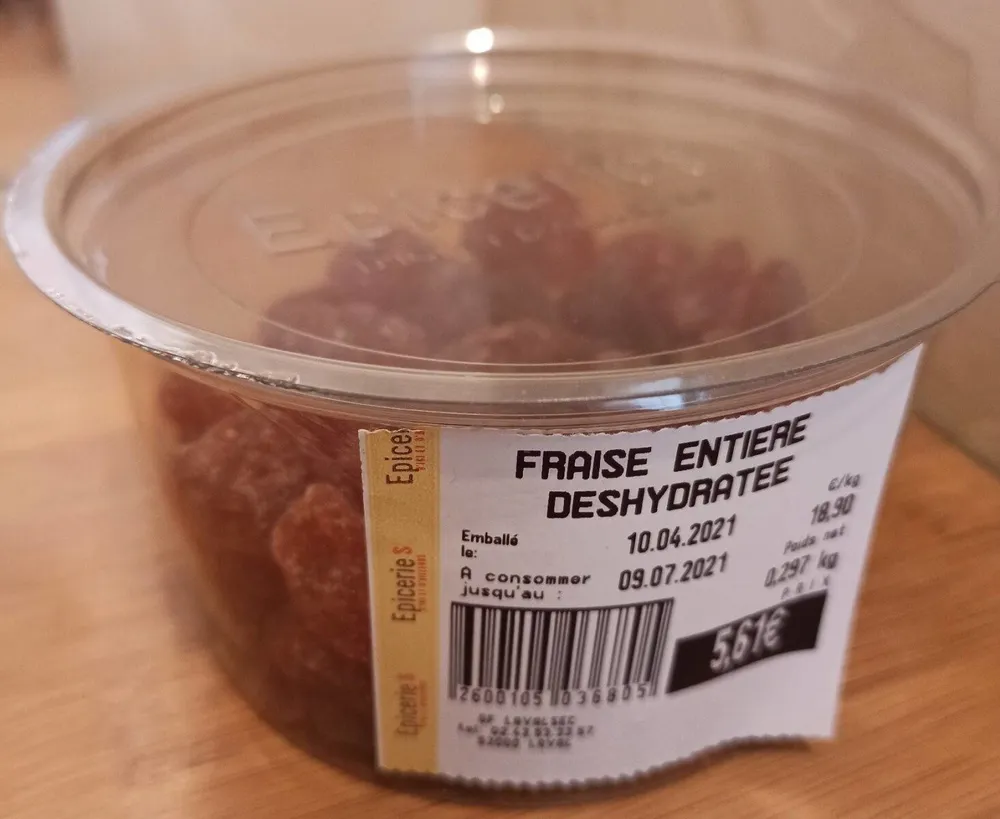 Fraise entière déshydratée