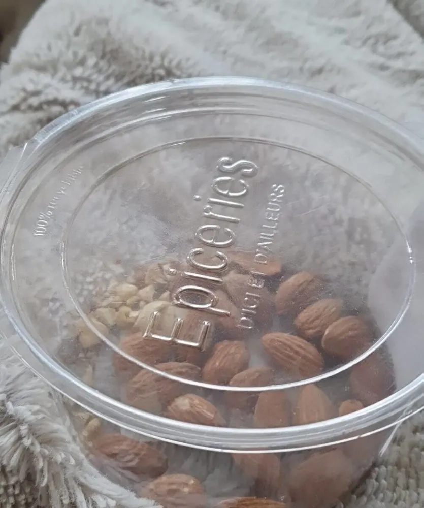 Amandes décortiquées
