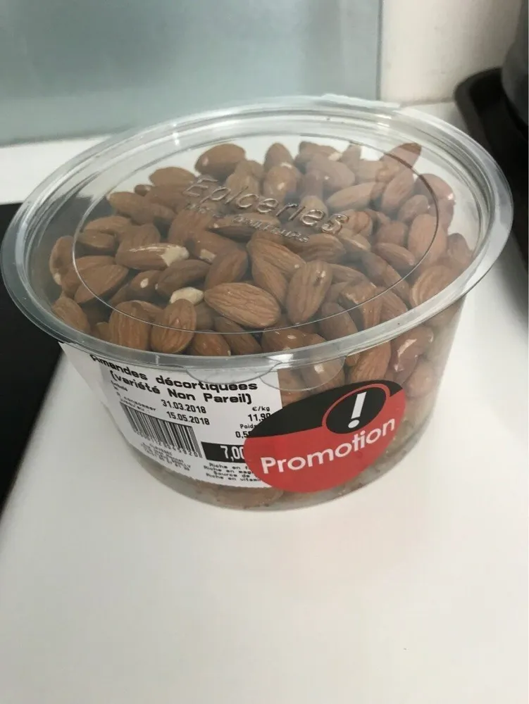 Amandes décortiquées
