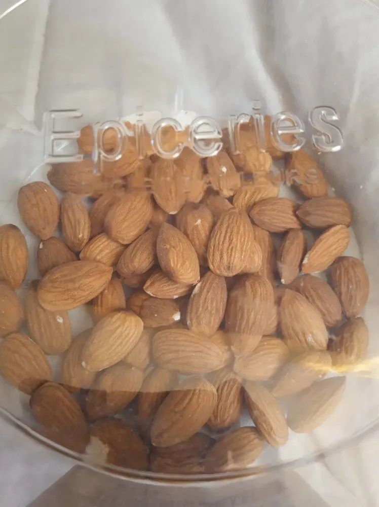Amandes décortiquées