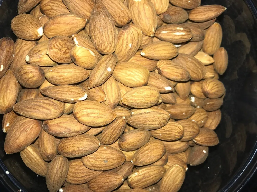 Amandes decortiquees