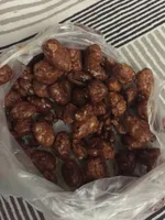 Arachides grillees enrobees de sucre cuit