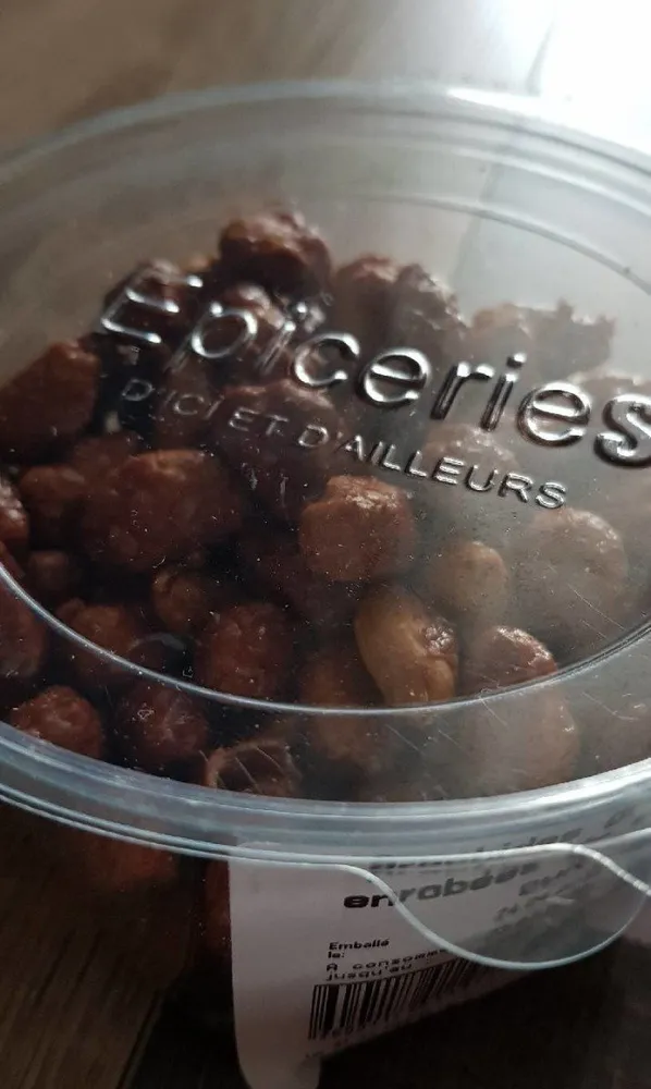 Arachides grillées enrobées de sucre cuit