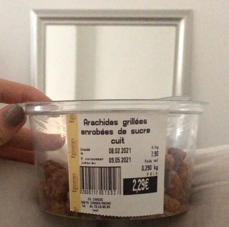 arachides grillées enrobées de sucre cuit