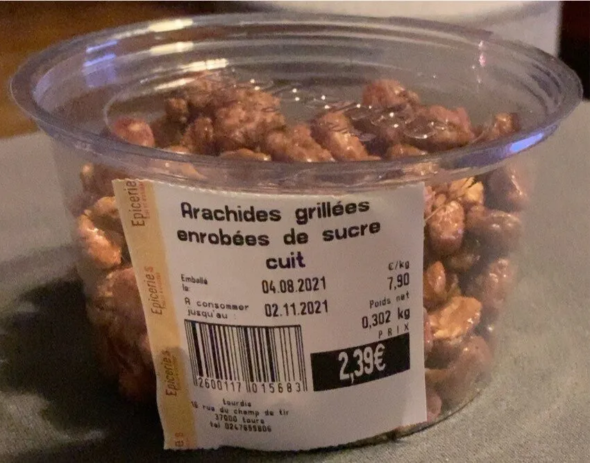 Arachides grillées enrobées de sucre cuit
