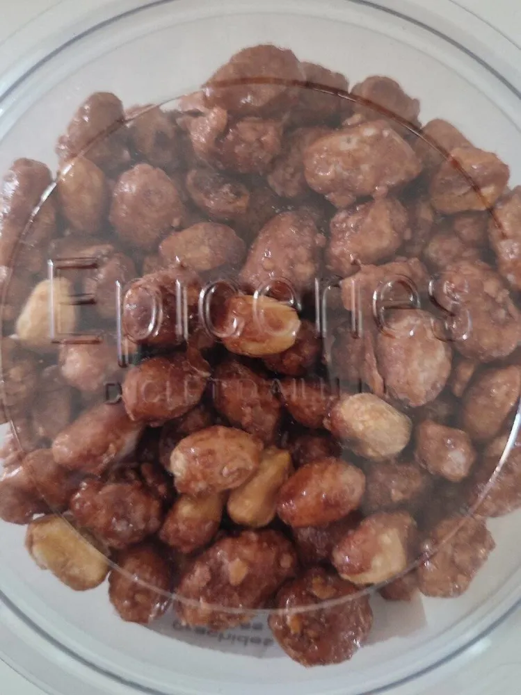 Arachides grillées enrobées de sucre cuit