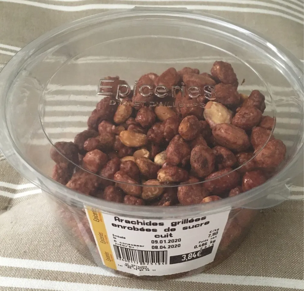 Arachides grillées antobées de sucre cuit
