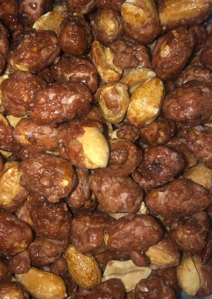 Arachides grilléed enrobées de sucre cuit