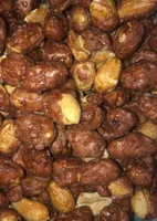 Arachides grilléed enrobées de sucre cuit
