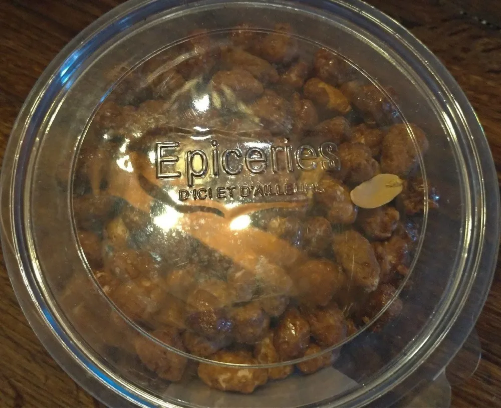 Arachides grillées enrobées de sucre