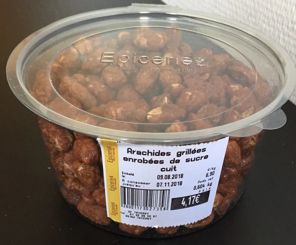 Arachides grillés enrobées de sucre cuit