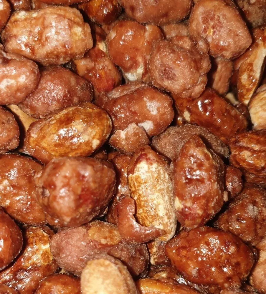 Arachide grillées enrobées de sucre cuit