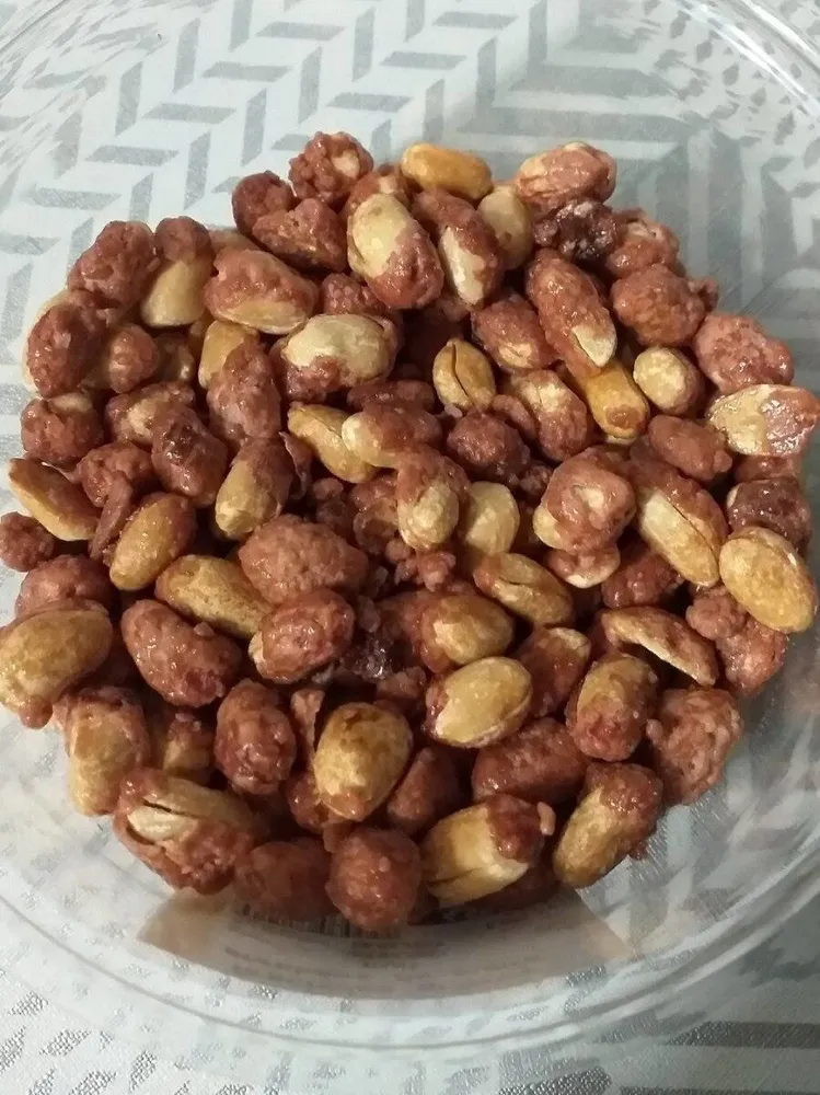 Arachides grillées enrobées de sucre cuit
