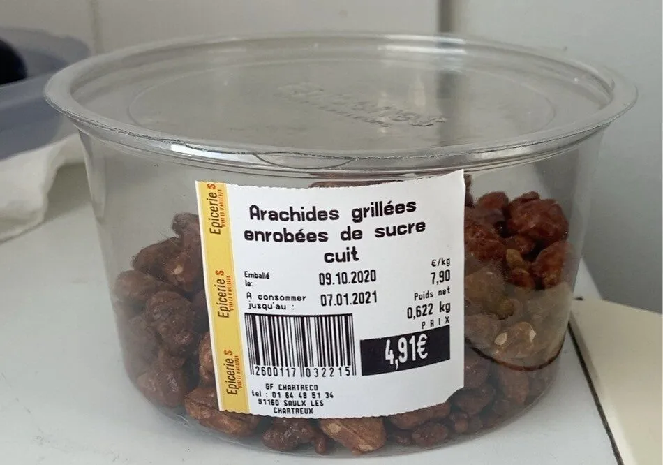 Arachides grillées enrobées de sucre cuit