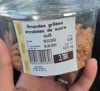 Amande grillées enrobées de sucre cuit