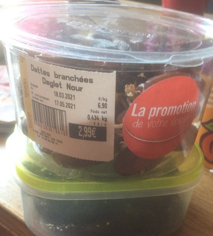 Dattes branchees
