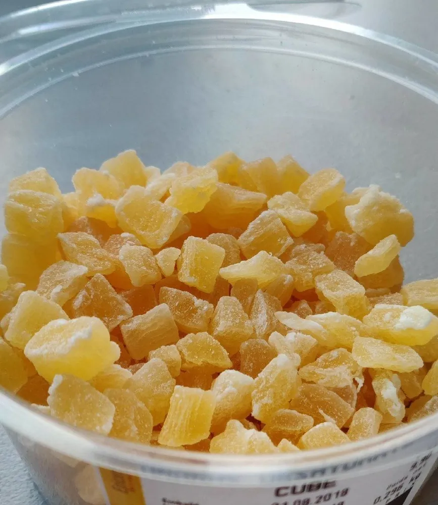 Ananas déshydraté en cube