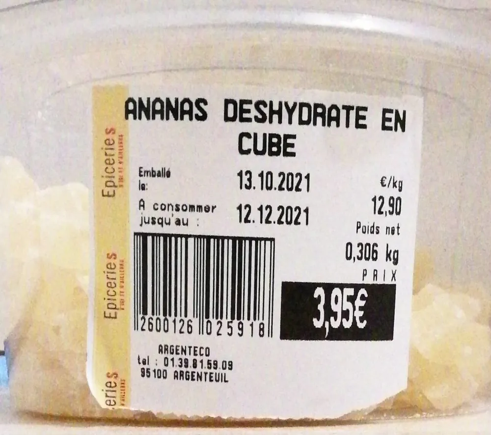 Ananas déshydraté en cube