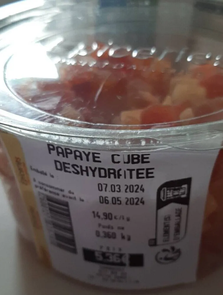 Papaye cube déshydratée