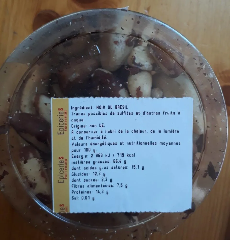 Noix du brésil décortiquées crues