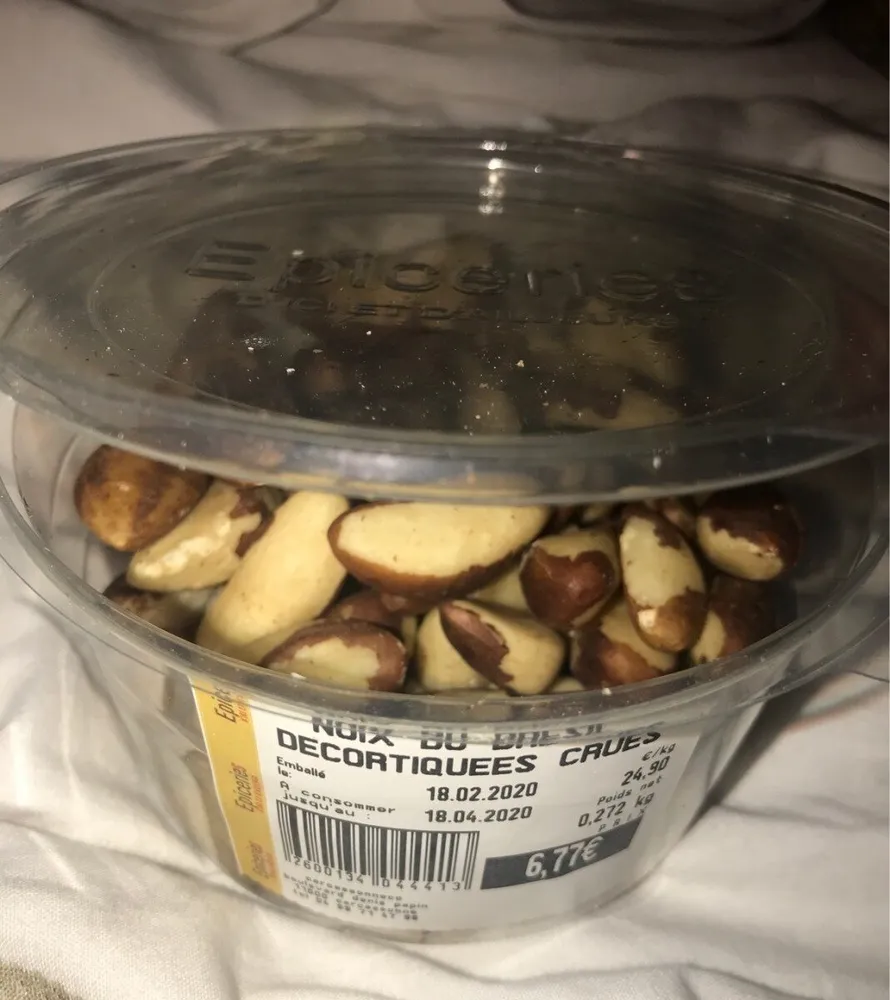 Noix du Brésil décortiquées crues