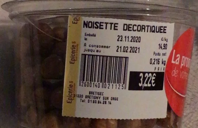 Noisettes décortiquées