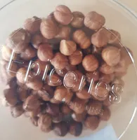 Noisettes entières decortiquees