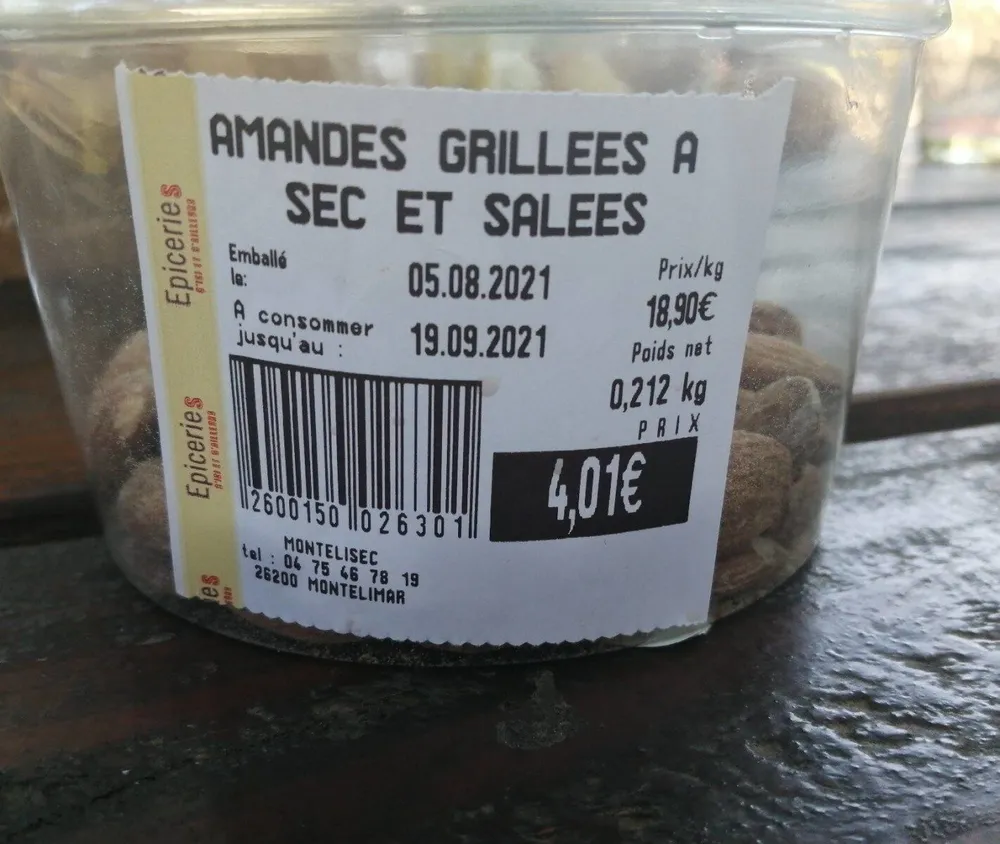Amandes grillées à sec et sallees