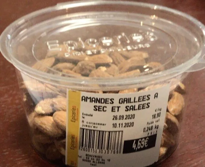Amandes grillees a sec et salees