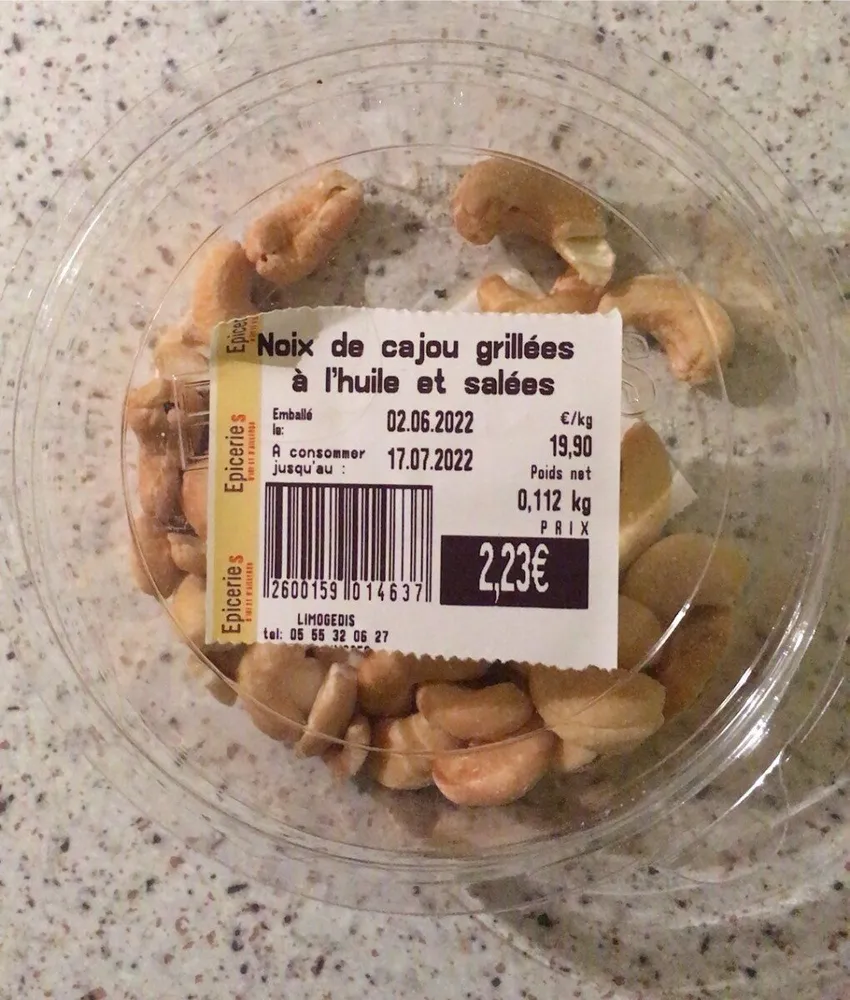 Noix de cajou grillés à l’huile et salées