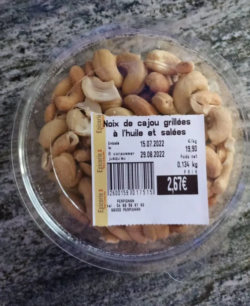 Noix de cajou grillees et salées