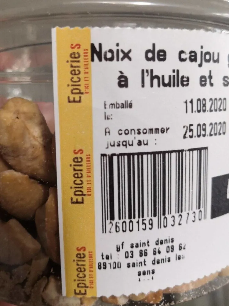 Noix de cajou grillés à l'huile et salées