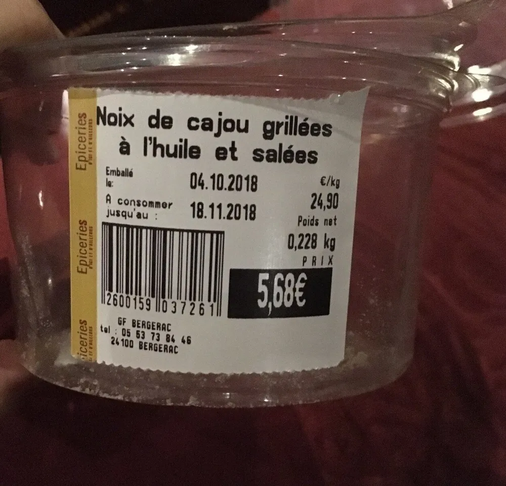 Noix de cajou grillées à l'huile et salées
