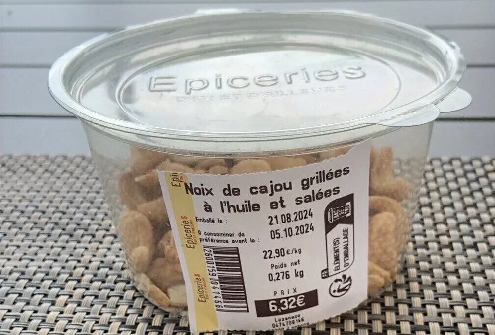 Noix De Cajou Grillées A L’huile Et Salées