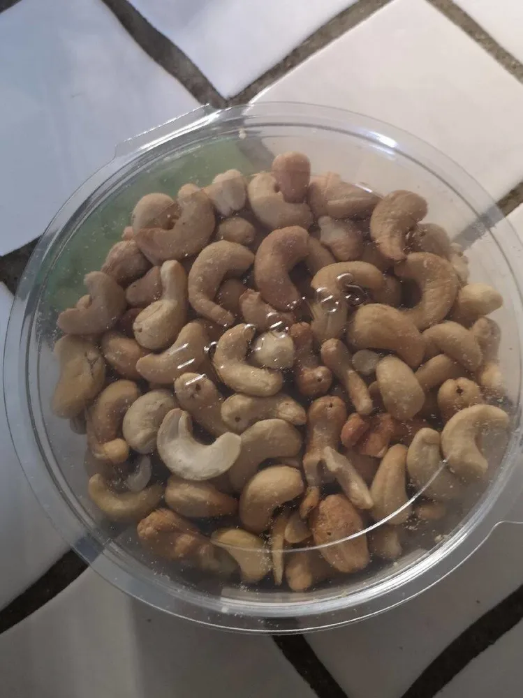Noix de cajou grillés à l'huile et salé