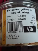 Pistaches grillées à sec et salées