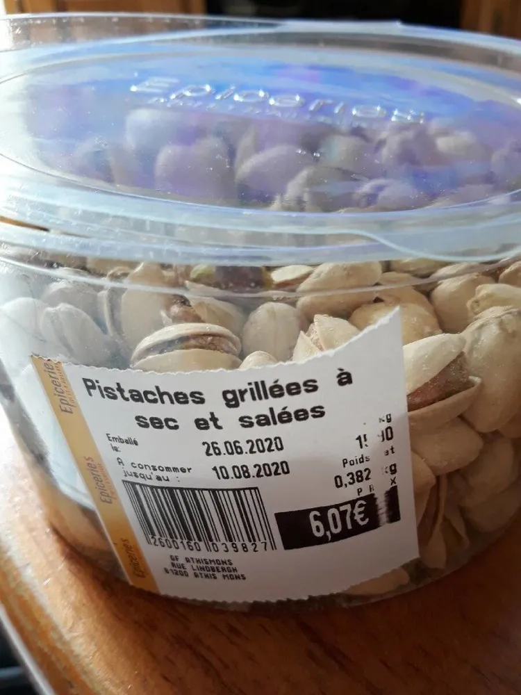 Pistaches grillées à sec et salees