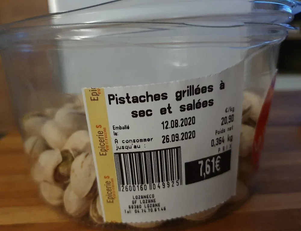 Pistaches grillées à sac et salées