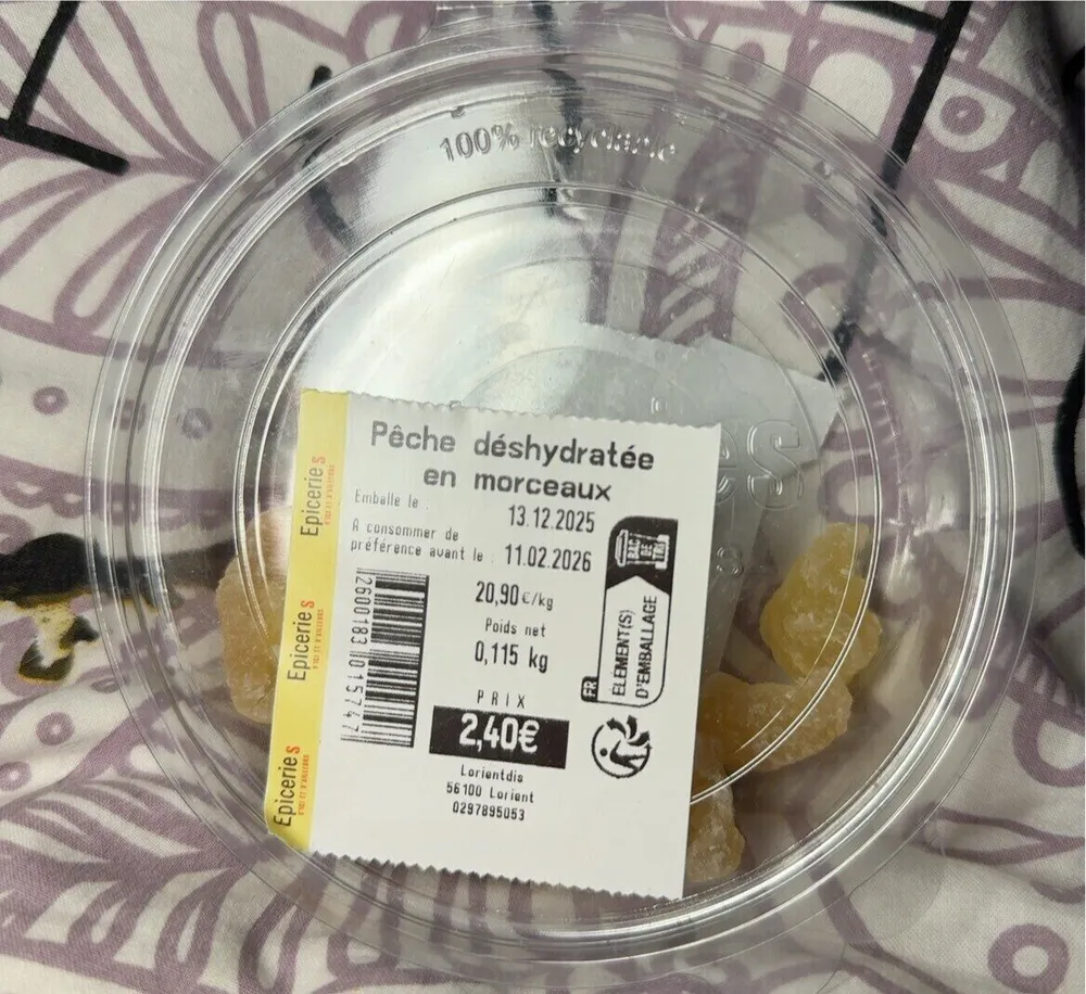 Pêche déshydratée en morceaux