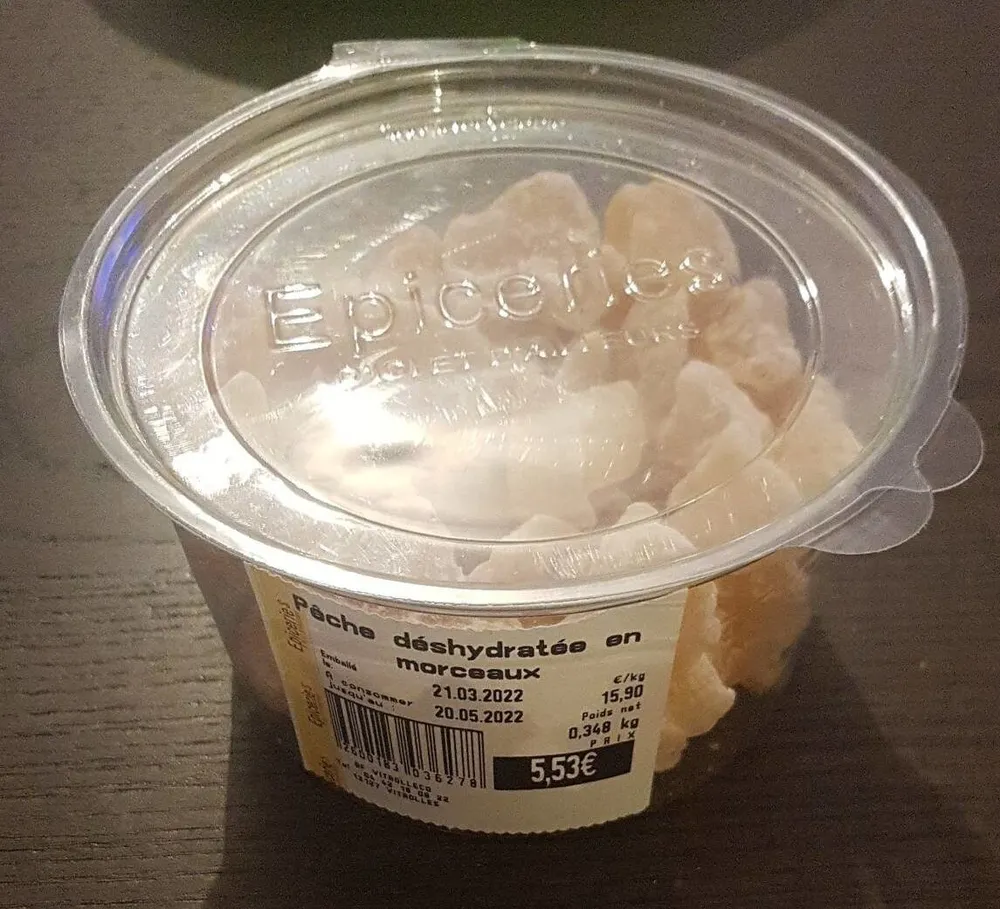 Pêche déshydratée en morceaux