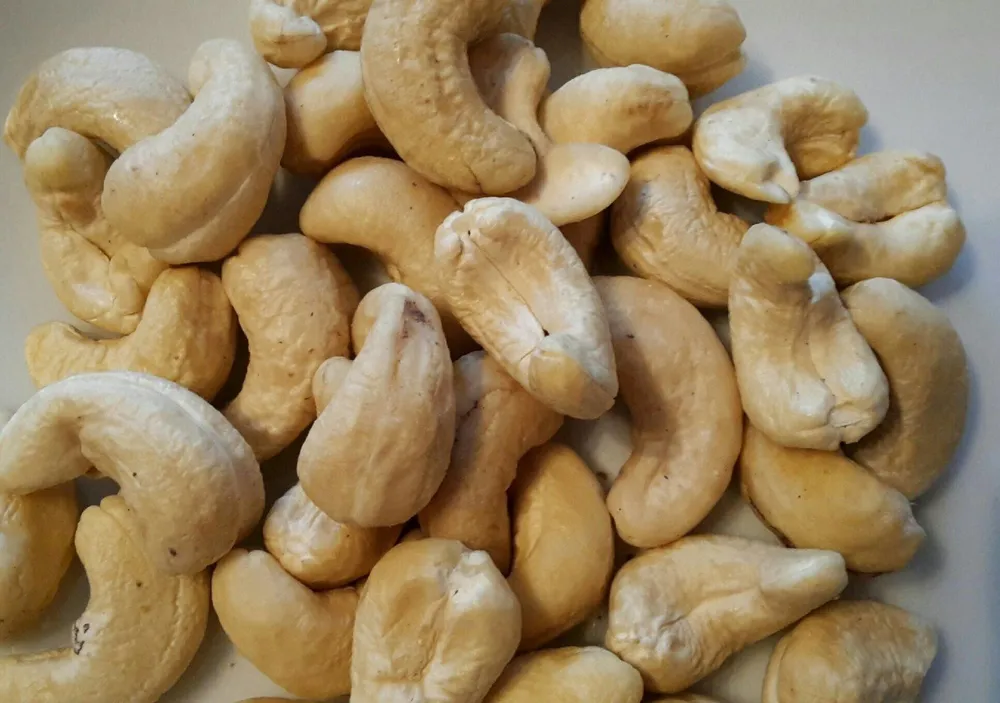 Noix de cajou crues