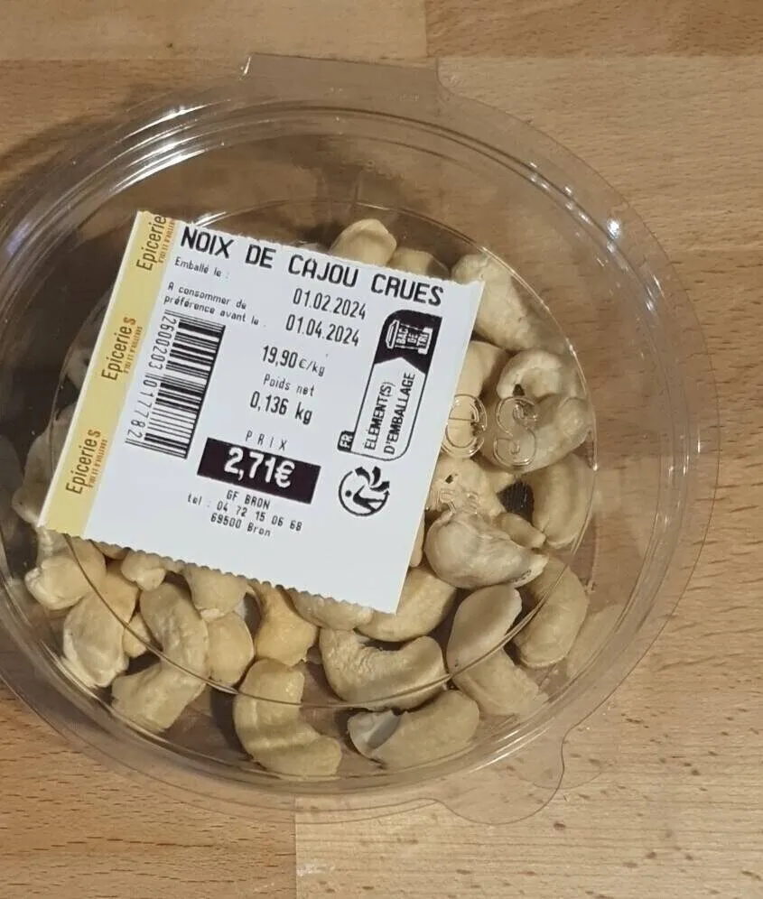 Noix de cajou crues