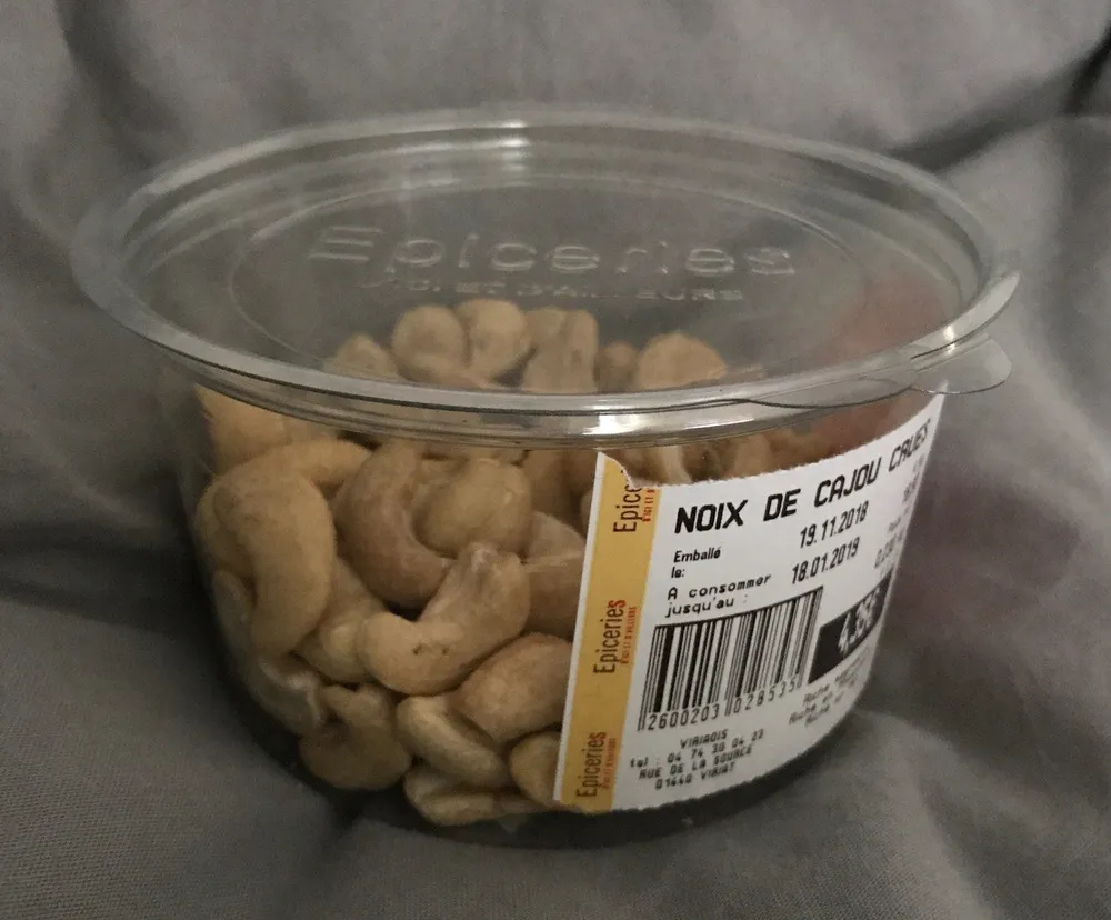 Noix de cajou crues