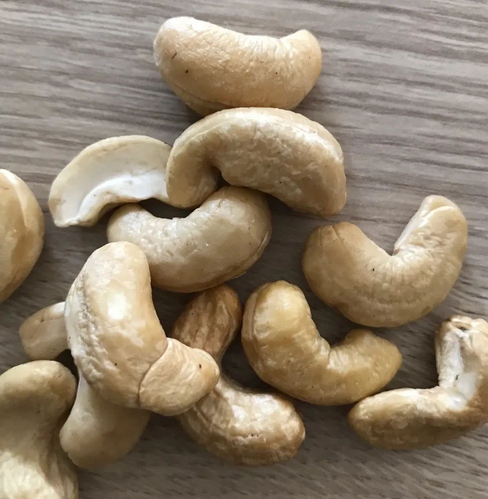 Noix de cajou crues