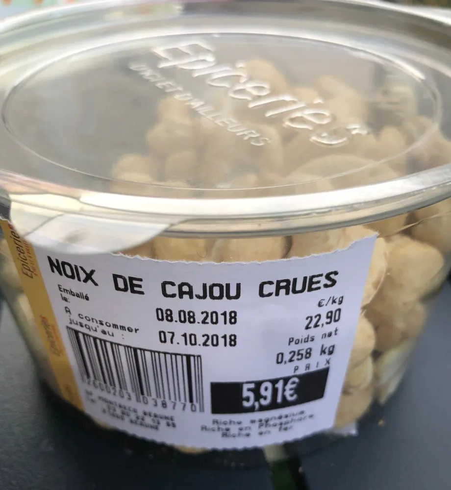 Noix de cajou crues