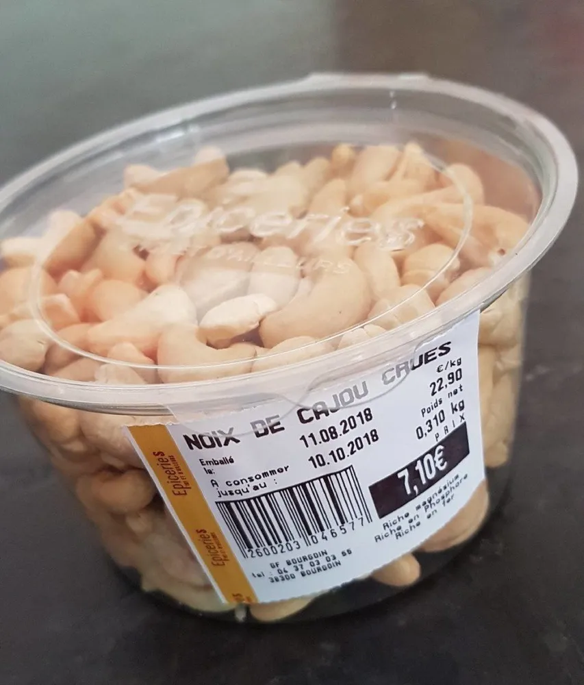 Noix de cajou crues