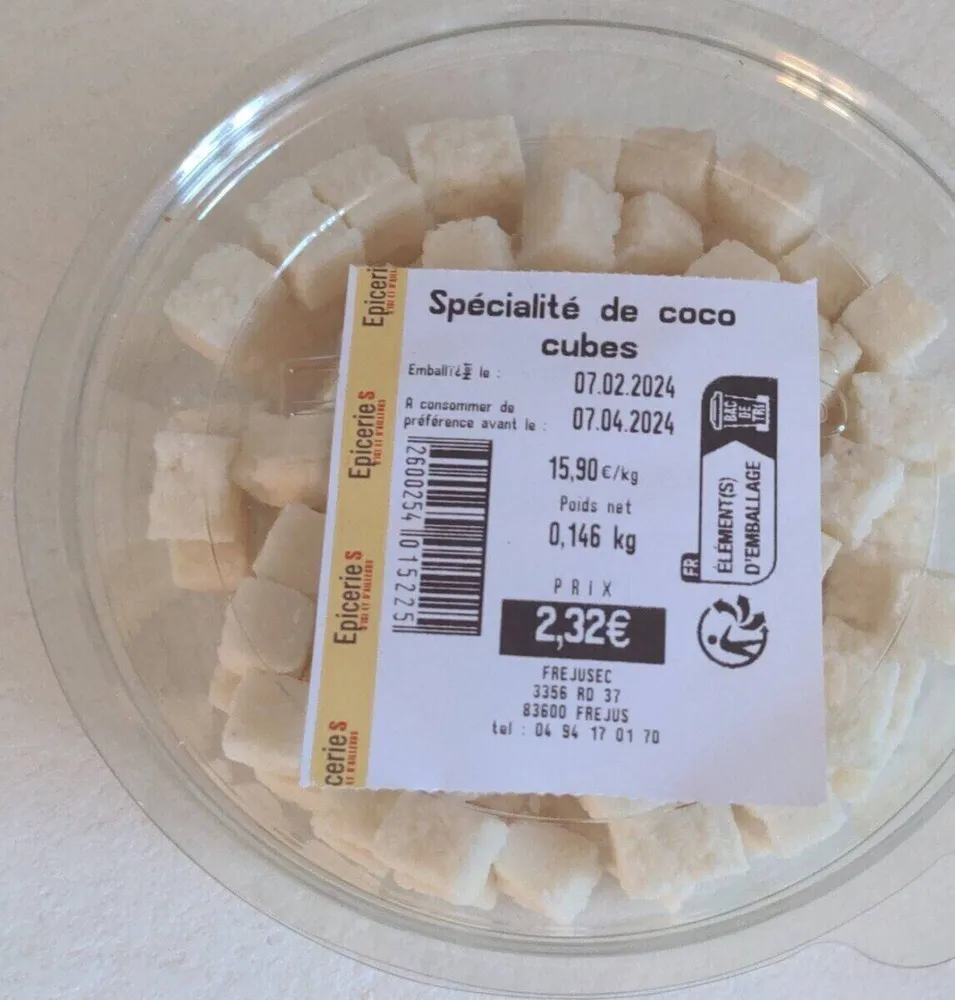 Spécialité de coco cubes