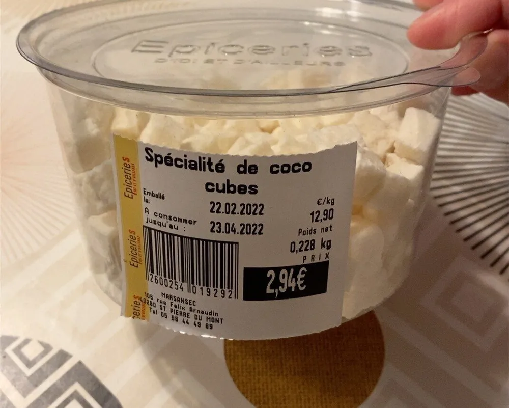 Specialité de coco cubes