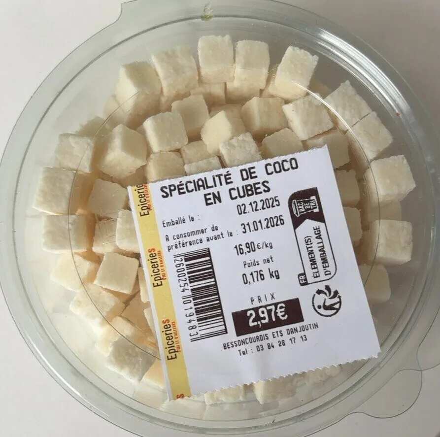 Spécialité de coco en cubes