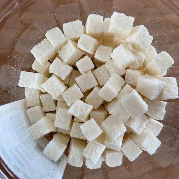 Spécialité de coco en cubes